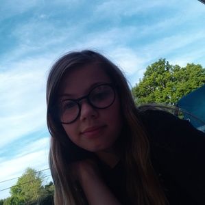 Meet your Posher, Leigha